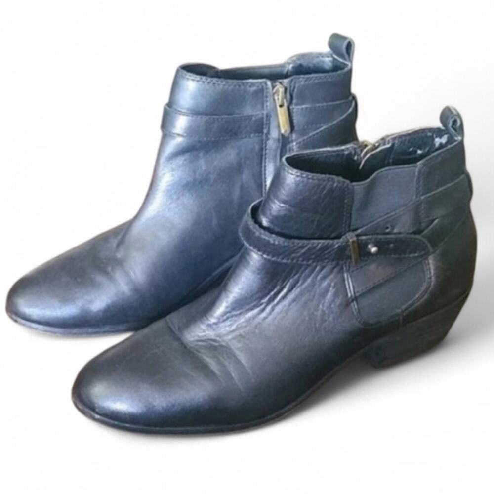 Sam Edelman Chelsea Ankle Boots Side Zip Black Leather Size 9 Quiet Luxury